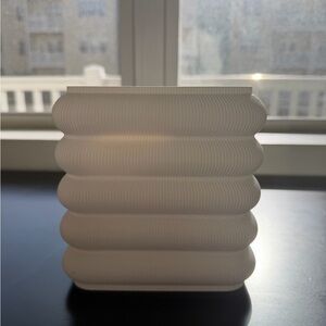 Minimalist White Ribbed Decorative Tissue Box Holder